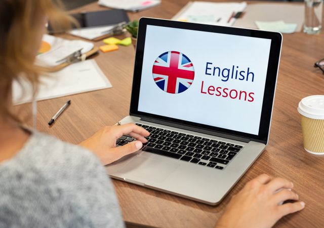 INGLÊS E EMPREGO: POR QUE SABER INGLÊS PODE PROPORCIONAR MAIS CHANCES DE CONSEGUIR UMA VAGA?